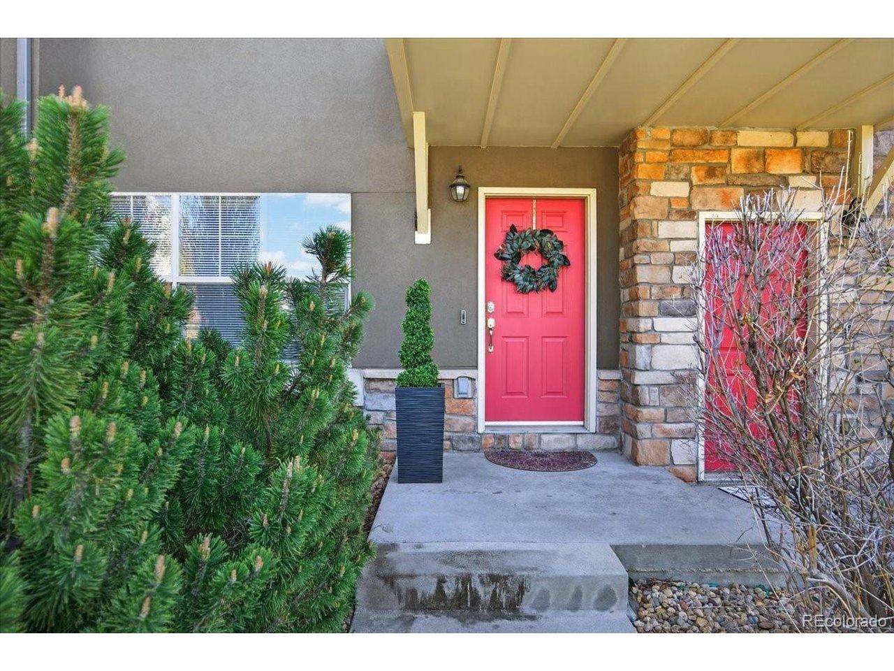 Image 4: Welcome to this stunning, move-in-ready townhome in desirable Sterling Hills! Image 4: Welcome to this stunning, move-in-ready townhome in desirable Sterling Hills!
