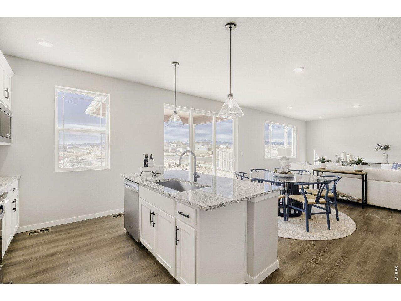 Image 4: Functional open floor plan Image 4: Functional open floor plan