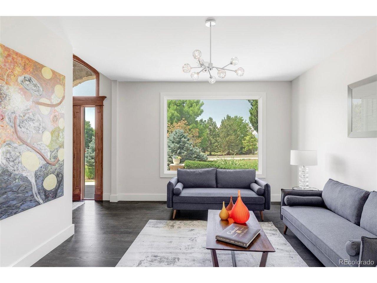 Image 4: Living Room Image 4: Living Room
