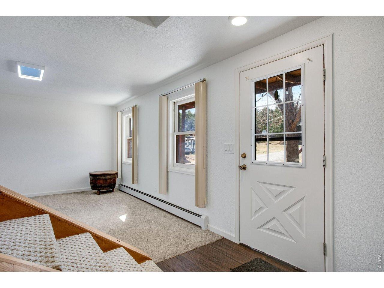 Image 3: Downstairs entry Image 3: Downstairs entry