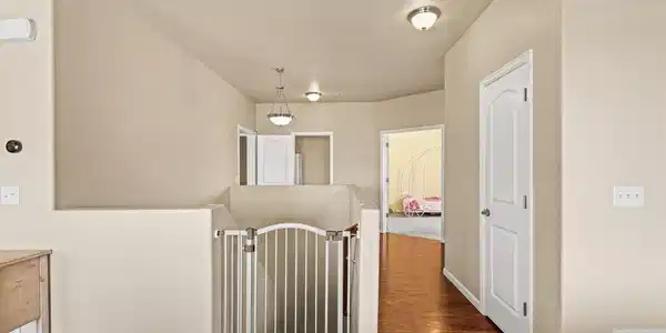 Image 4: Harwood floors in the hallway. Image 4: Harwood floors in the hallway.