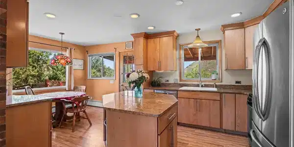 112 Canyon Vista Ln