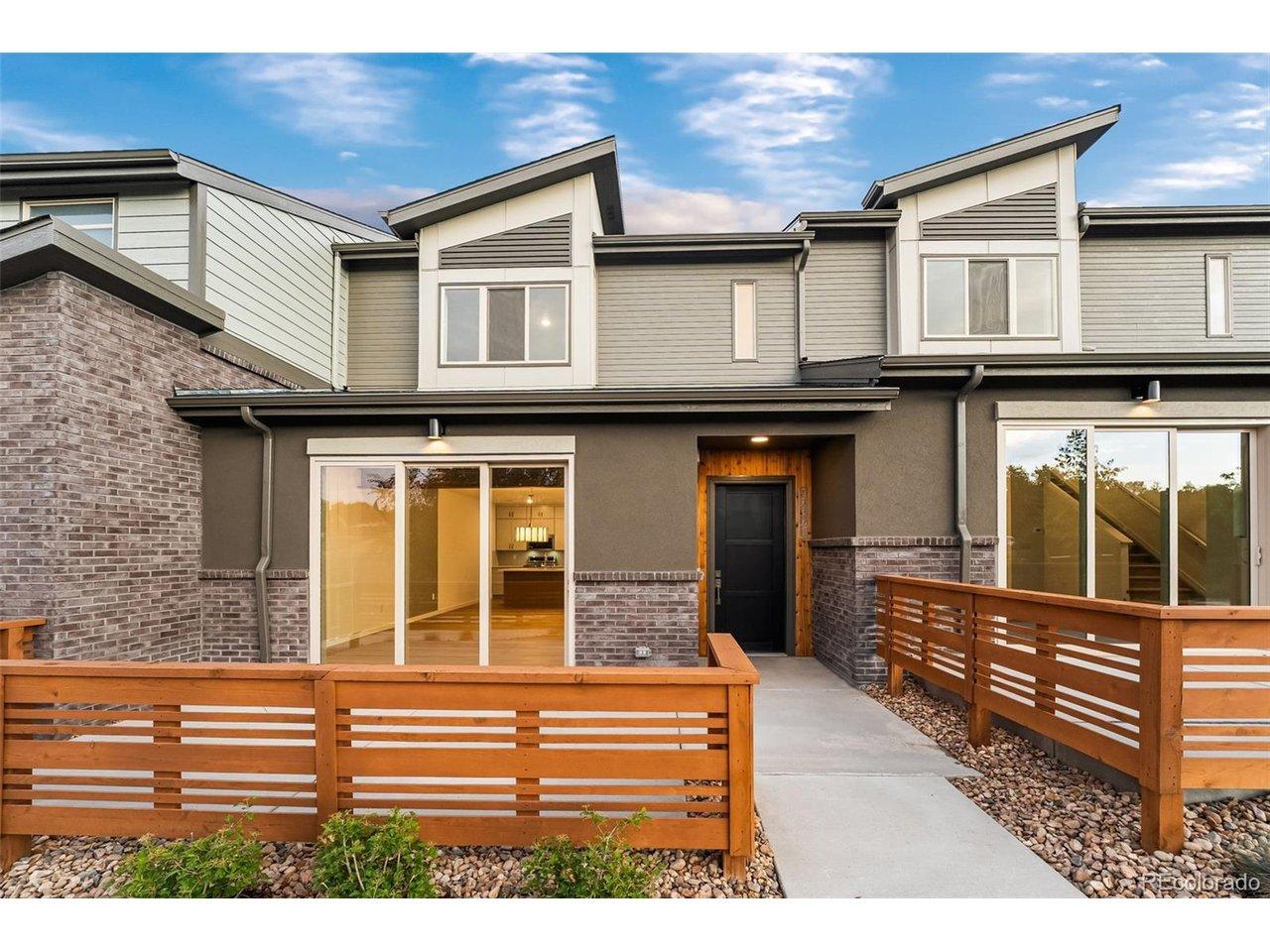 Image 2: BRIGHT AND LIGHT BRISTOL FLOOR PLAN!