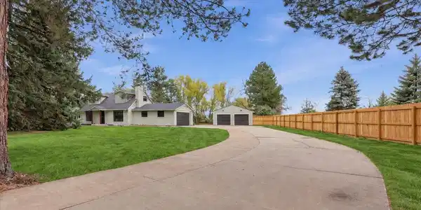 7859 Raven Ct