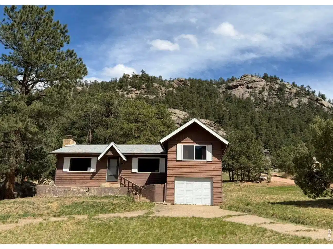 Image 1: Home Sits on Gorgeous 1.07 Acre Lot