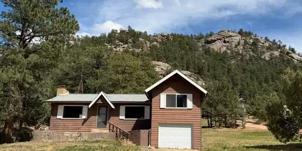 8 Estes Park Estates Dr