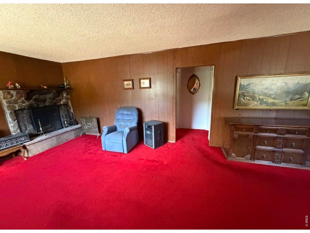 Image 4: Living Room with Rock Fireplace Image 4: Living Room with Rock Fireplace