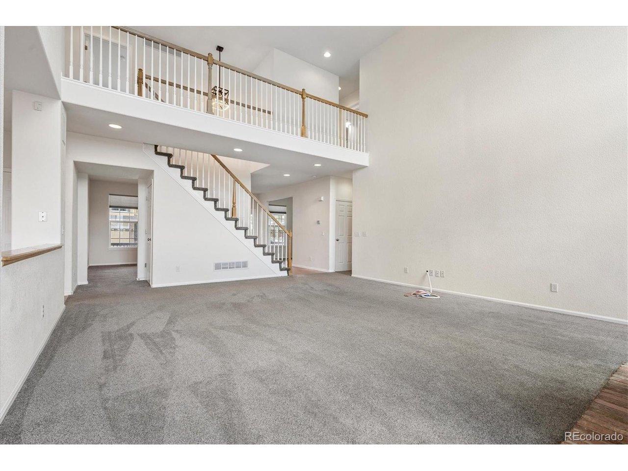 Image 4: Open to the second floor Image 4: Open to the second floor