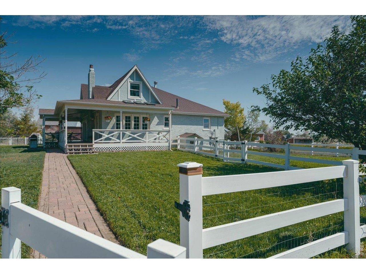 Image 4: Come on in and explore this exceptional home! Image 4: Come on in and explore this exceptional home!