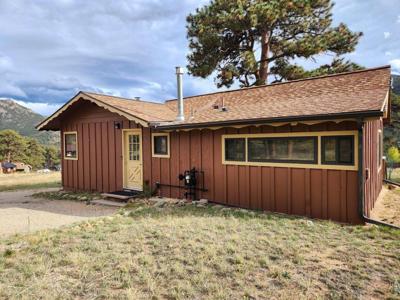 739 Larkspur Rd