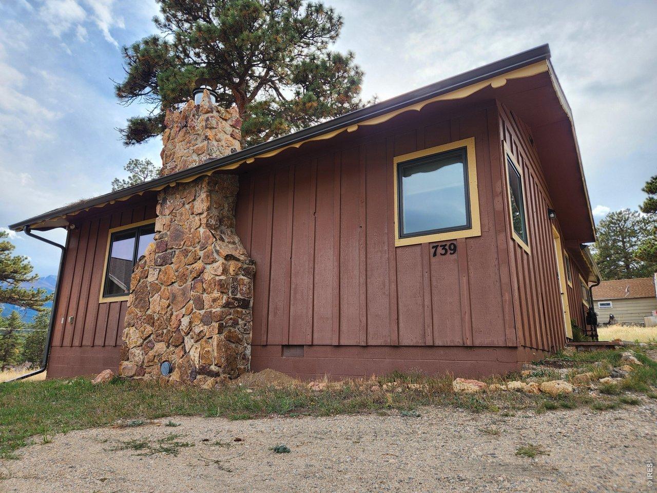 Image 2: Side of home Image 2: Side of home