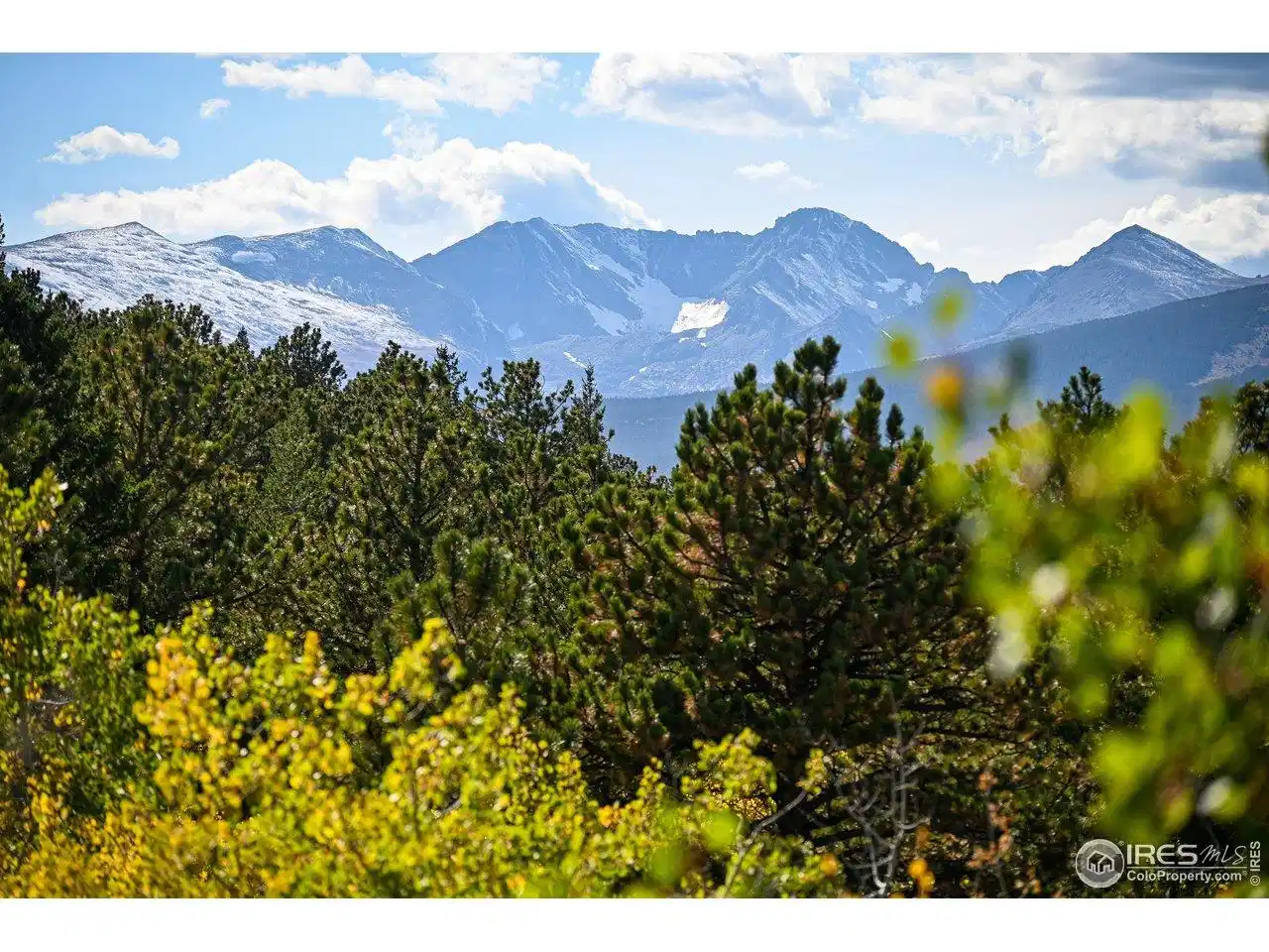 Image 1: Amazing views of Arapahoe Glacier and the Indian Peaks
