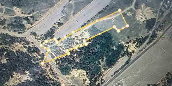 Image 2: Approx Property Lines Image 2: Approx Property Lines