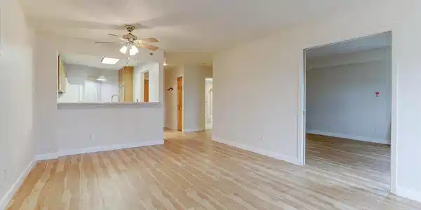 Image 4: Dining room with flow to both kitchen and living room. Image 4: Dining room with flow to both kitchen and living room.