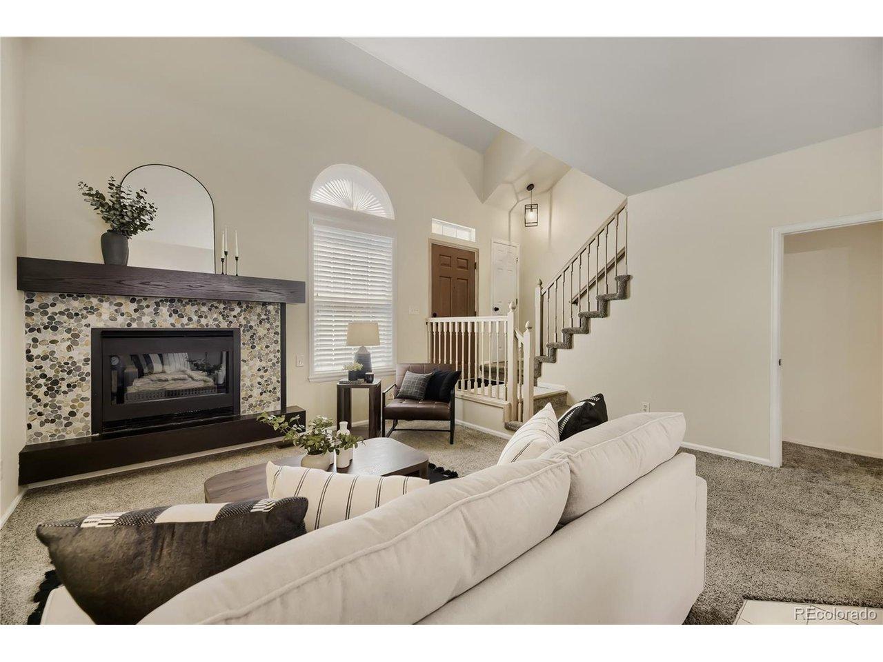 Image 2: Vaulted Living Room