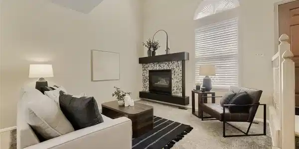 Image 3: Vaulted Living Room