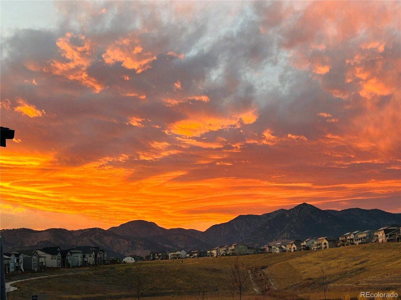 Image 2: Beautiful sunsets from the covered deck Image 2: Beautiful sunsets from the covered deck