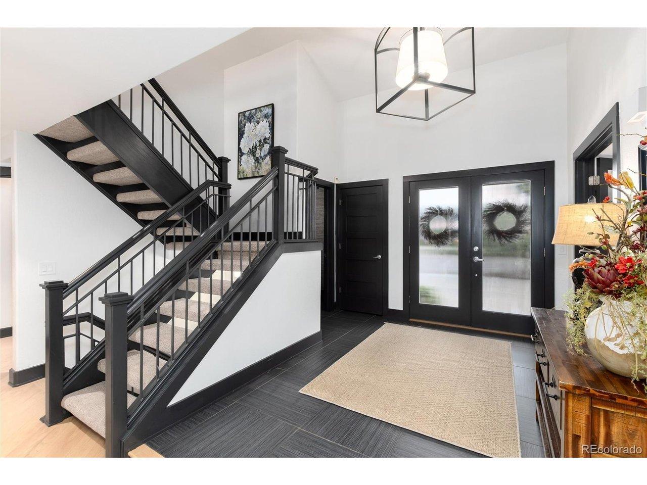 Image 4: Foyer/Entry Image 4: Foyer/Entry