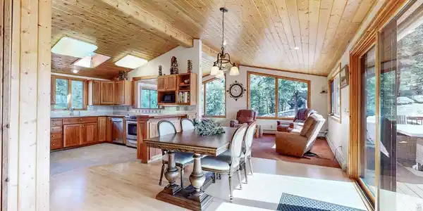 Image 3: Dining area adjoining kitchen so the whole family can enjoy. Image 3: Dining area adjoining kitchen so the whole family can enjoy.