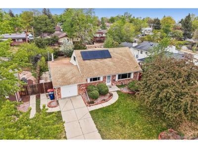 920 Hemlock Way