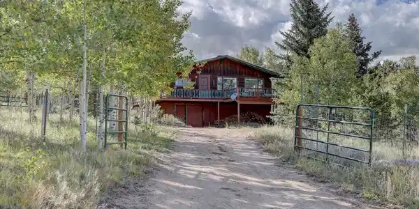 255 Saddlestring Rd