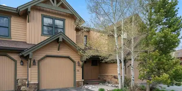 75 Linden Ln