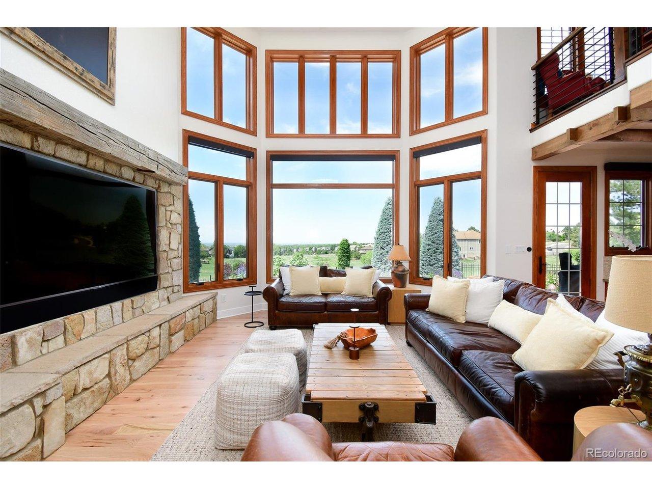 Image 3: Family room Image 3: Family room