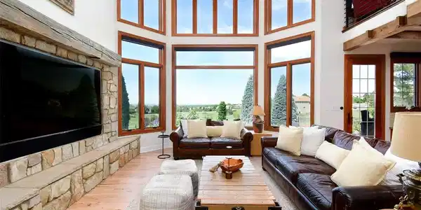 Image 3: Family room Image 3: Family room