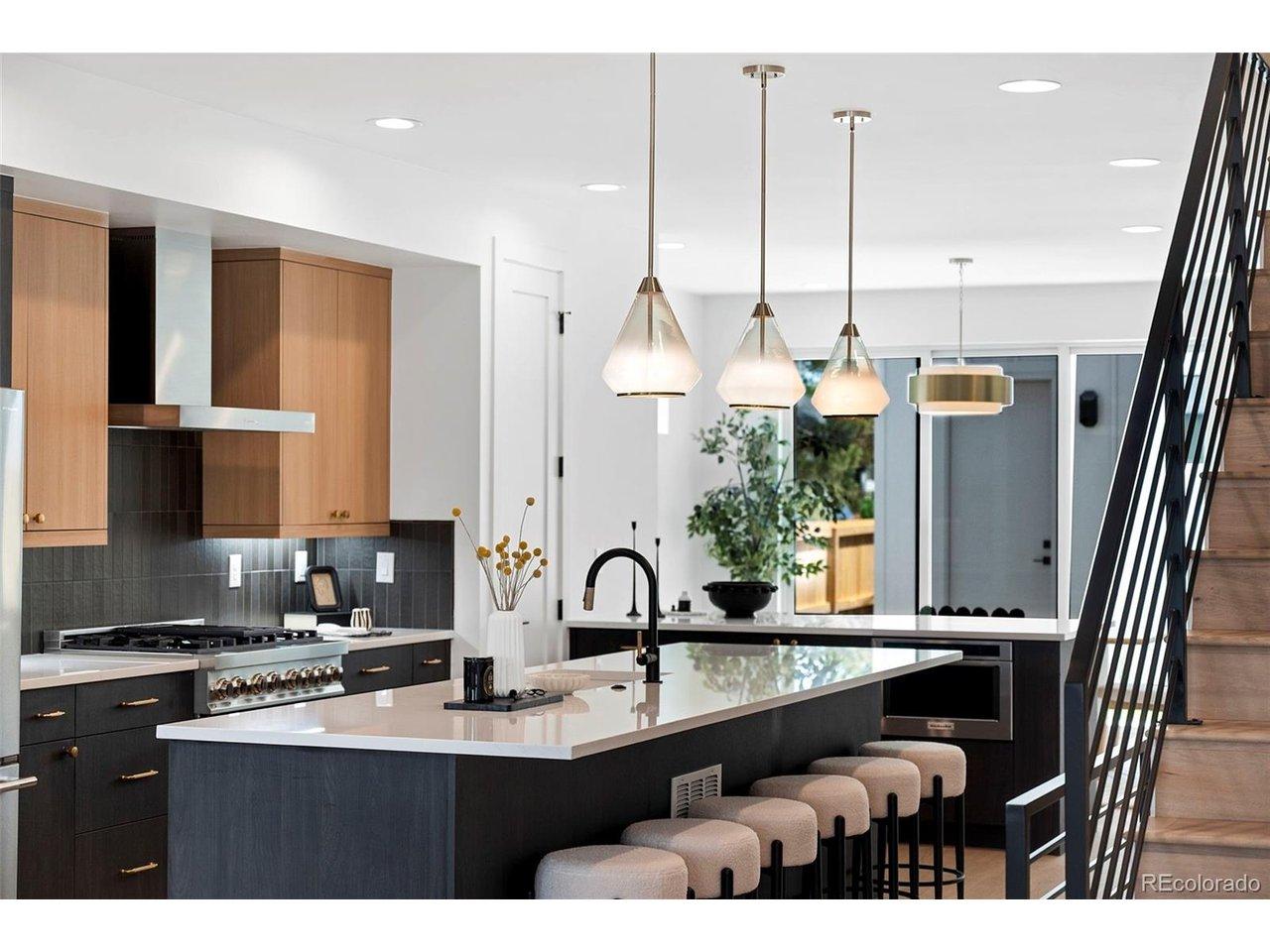 Image 2: Chefs Kitchen Image 2: Chefs Kitchen