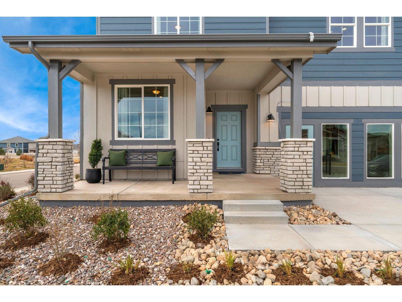 Image 3: Covered front patio