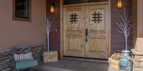 Image 3: Main Entrance