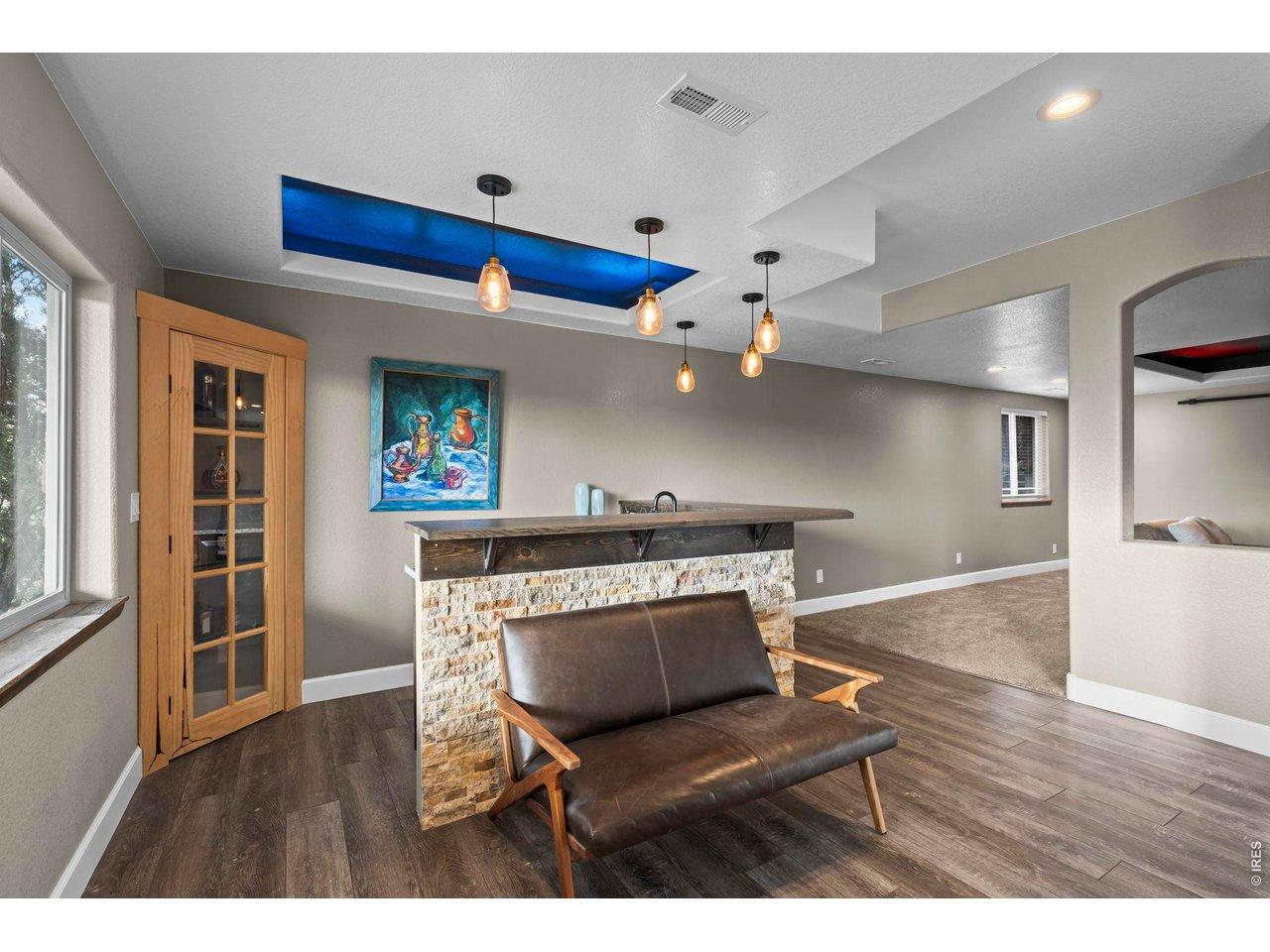 Image 4: Finished walk out basement great for hosting!