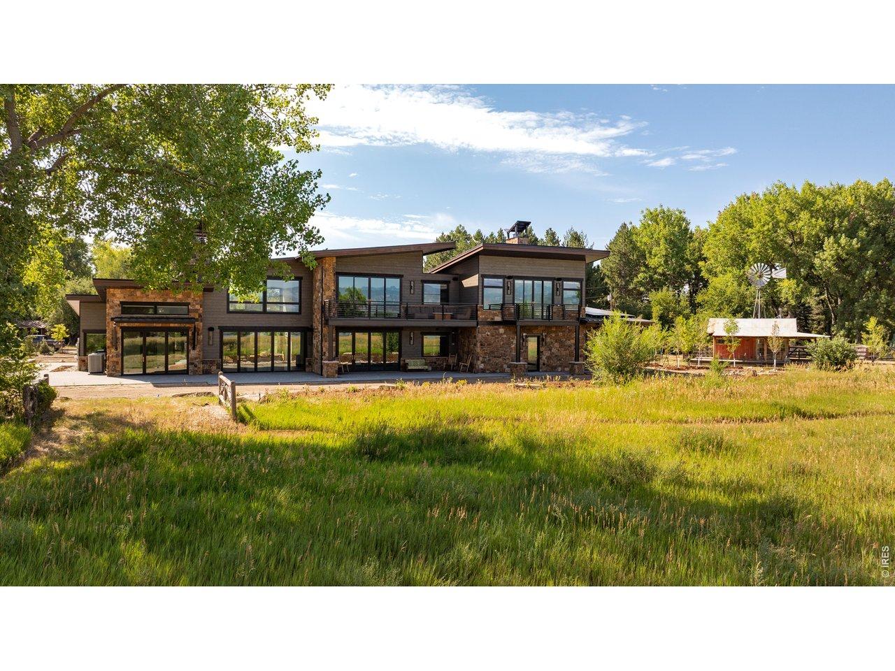 Image 3: Back of New Construction Home with Art Studio in background