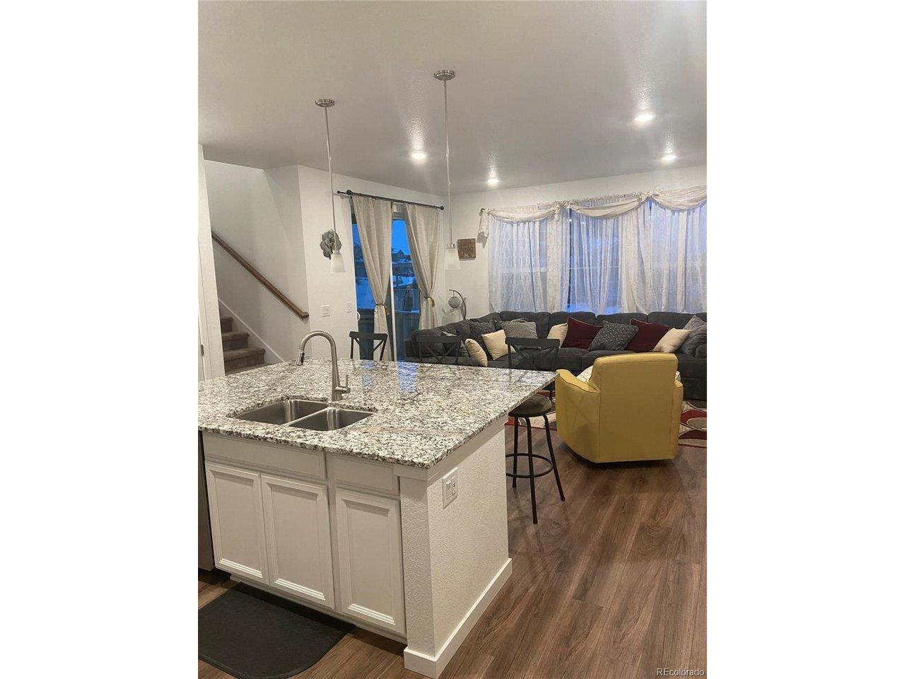 Image 3: Large Granite Kitchen Island Image 3: Large Granite Kitchen Island