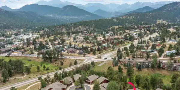 Image 3: Walkable to Downtown Estes Park! Image 3: Walkable to Downtown Estes Park!