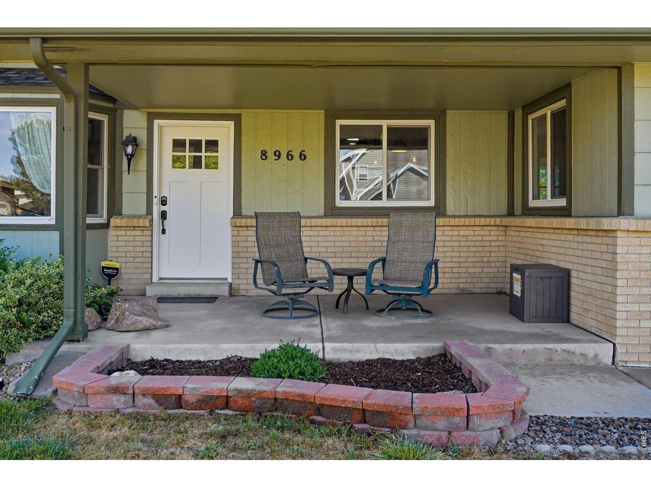 Image 3: Spacious front porch with stunning mountain views Image 3: Spacious front porch with stunning mountain views
