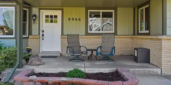 Image 3: Spacious front porch with stunning mountain views Image 3: Spacious front porch with stunning mountain views