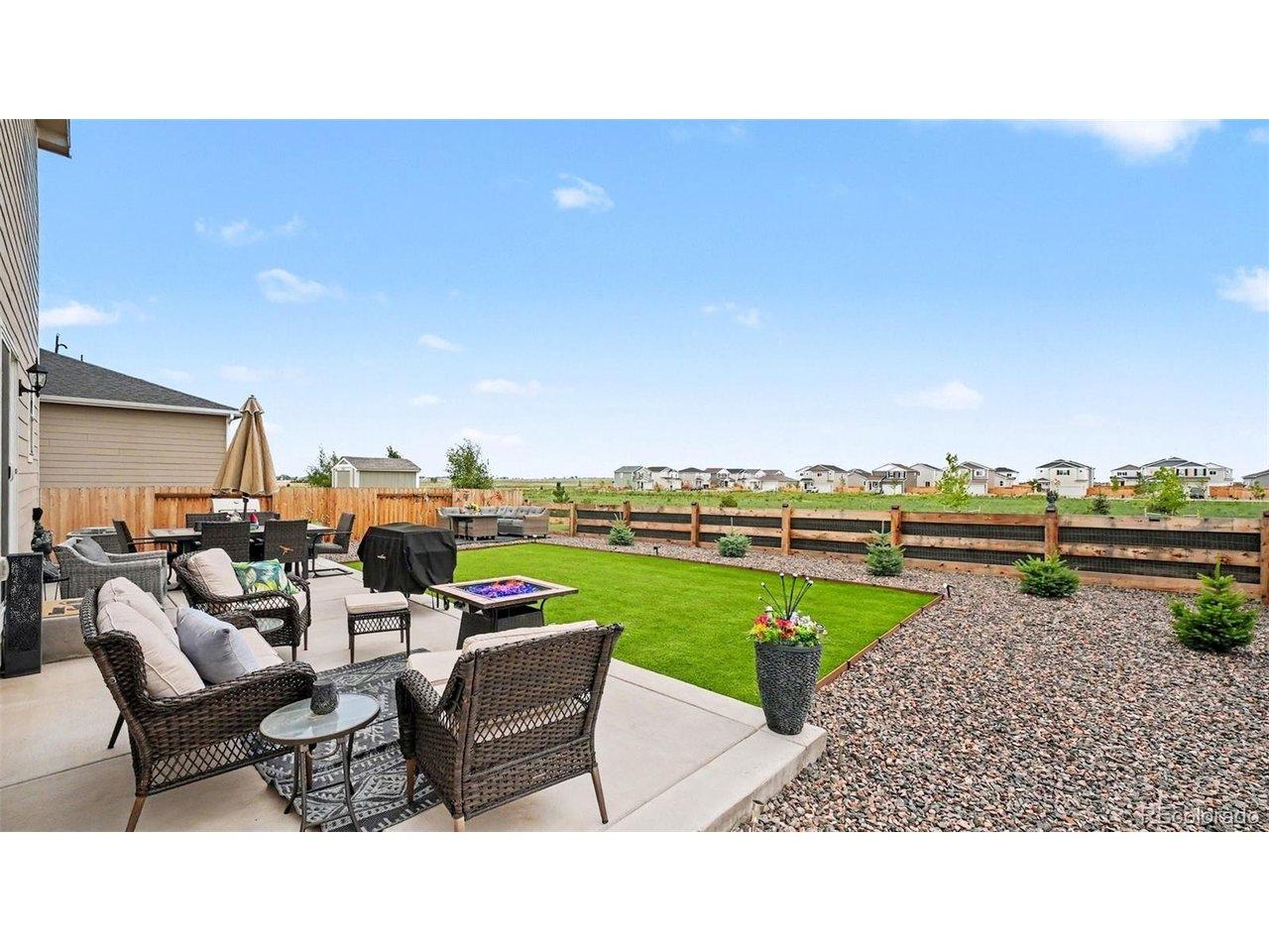 Image 2: Park Like Back Yard With Open Space