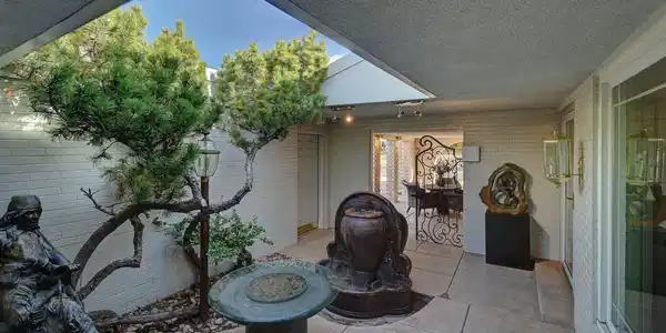 2123 Clubhouse Dr