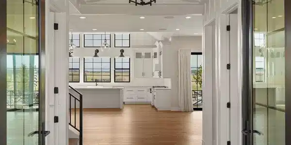 Image 4: Beautiful double doors frame your entry. Image 4: Beautiful double doors frame your entry.