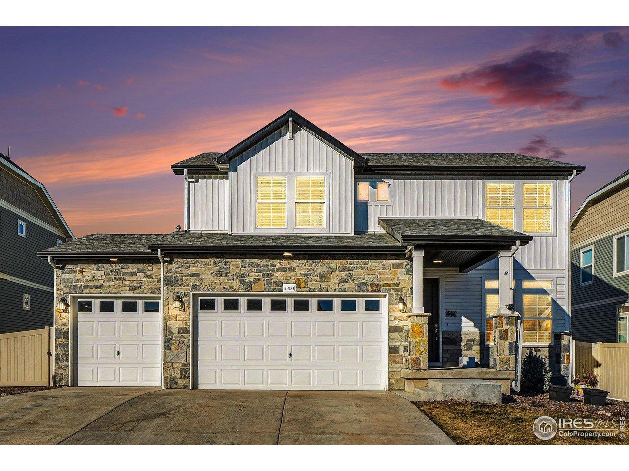 Image 3: Twilight Front View (south facing home) Image 3: Twilight Front View (south facing home)