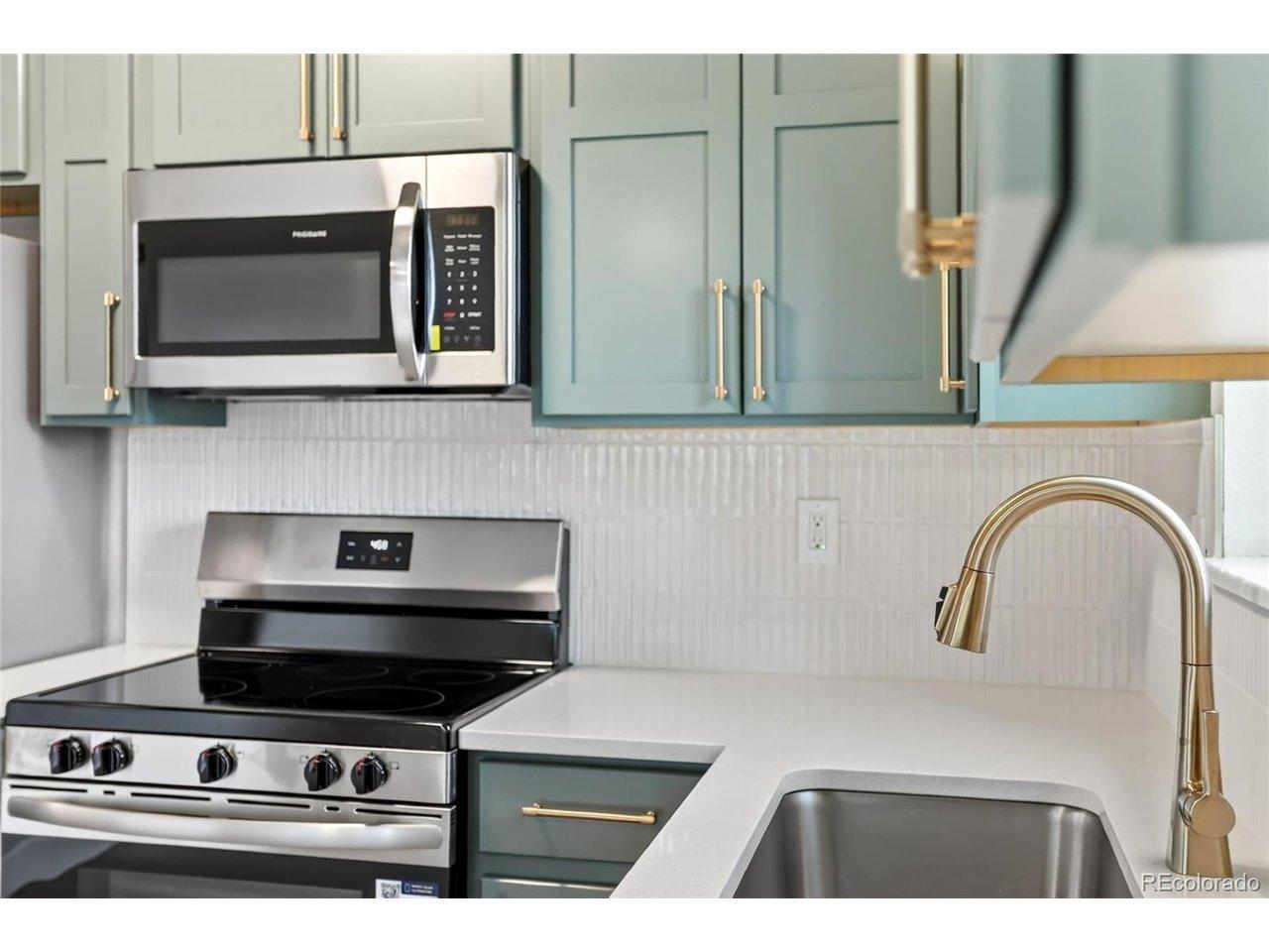 Image 3: Custom finishes Image 3: Custom finishes