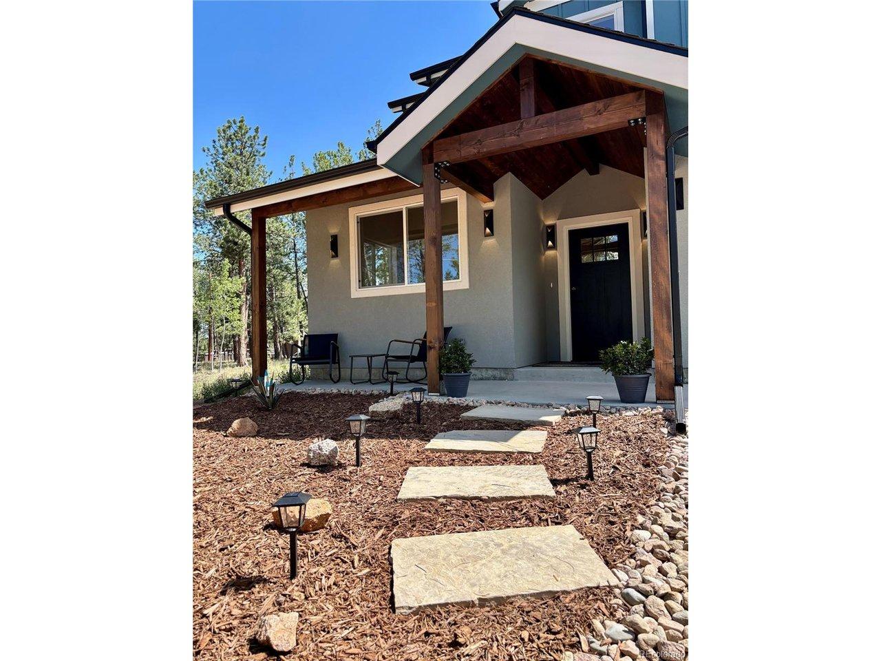 Image 3: Step into your new home. Lovely landscaping Image 3: Step into your new home. Lovely landscaping