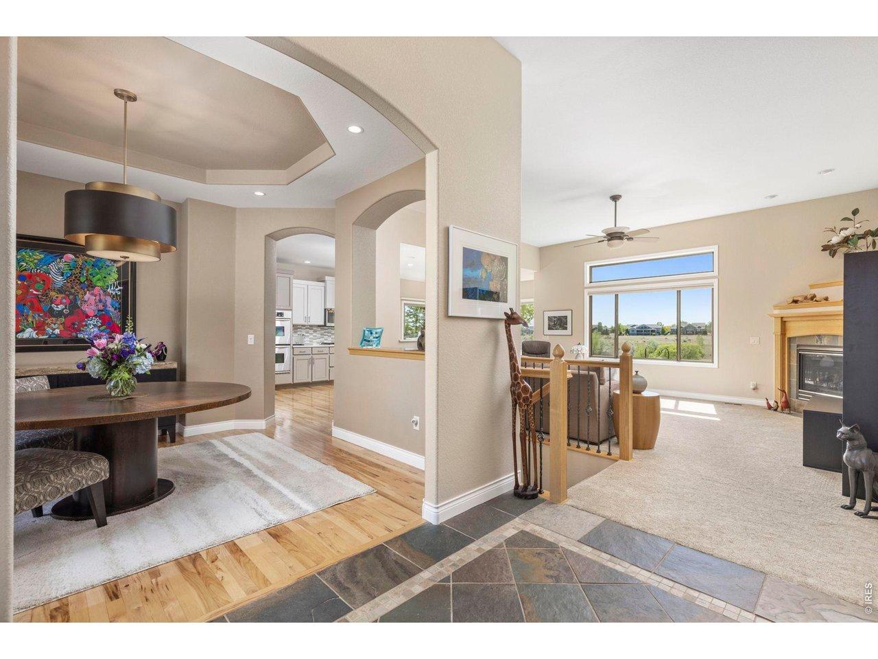 Image 3: Formal dining room Image 3: Formal dining room