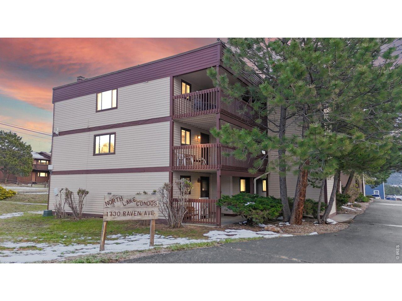 Image 1: End Unit with Private Deck at Northlake Condominiums in Estes Park