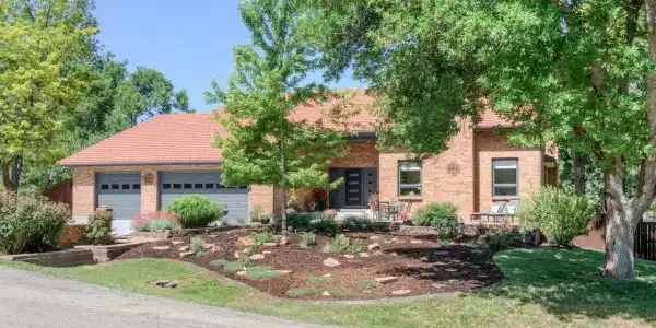 1057 Diamond Ct