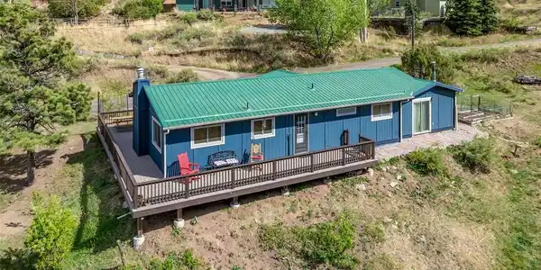 4815 Hilltop Dr