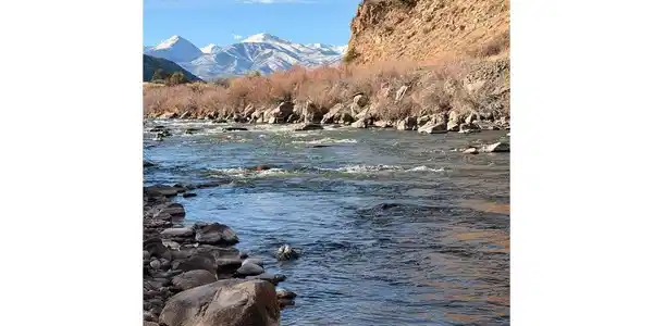 Image 2: 1,000 feet of Private BLM River access for community residents Image 2: 1,000 feet of Private BLM River access for community residents