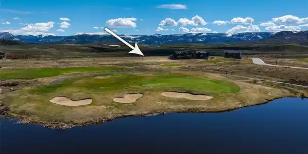 Image 2: Breathtaking views of the surrounding landscape make this property truly special. Image 2: Breathtaking views of the surrounding landscape make this property truly special.