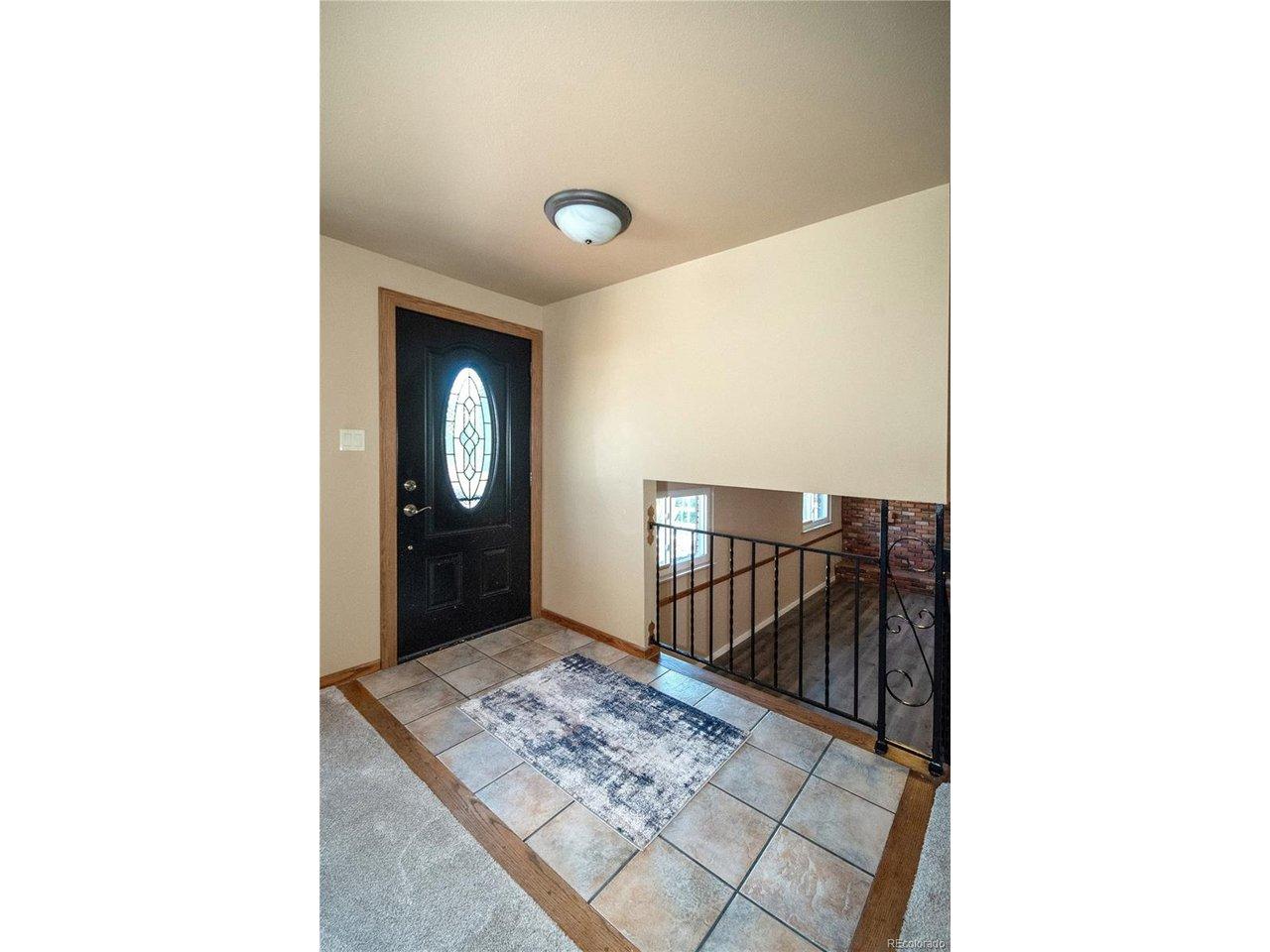 Image 4: Foyer Image 4: Foyer